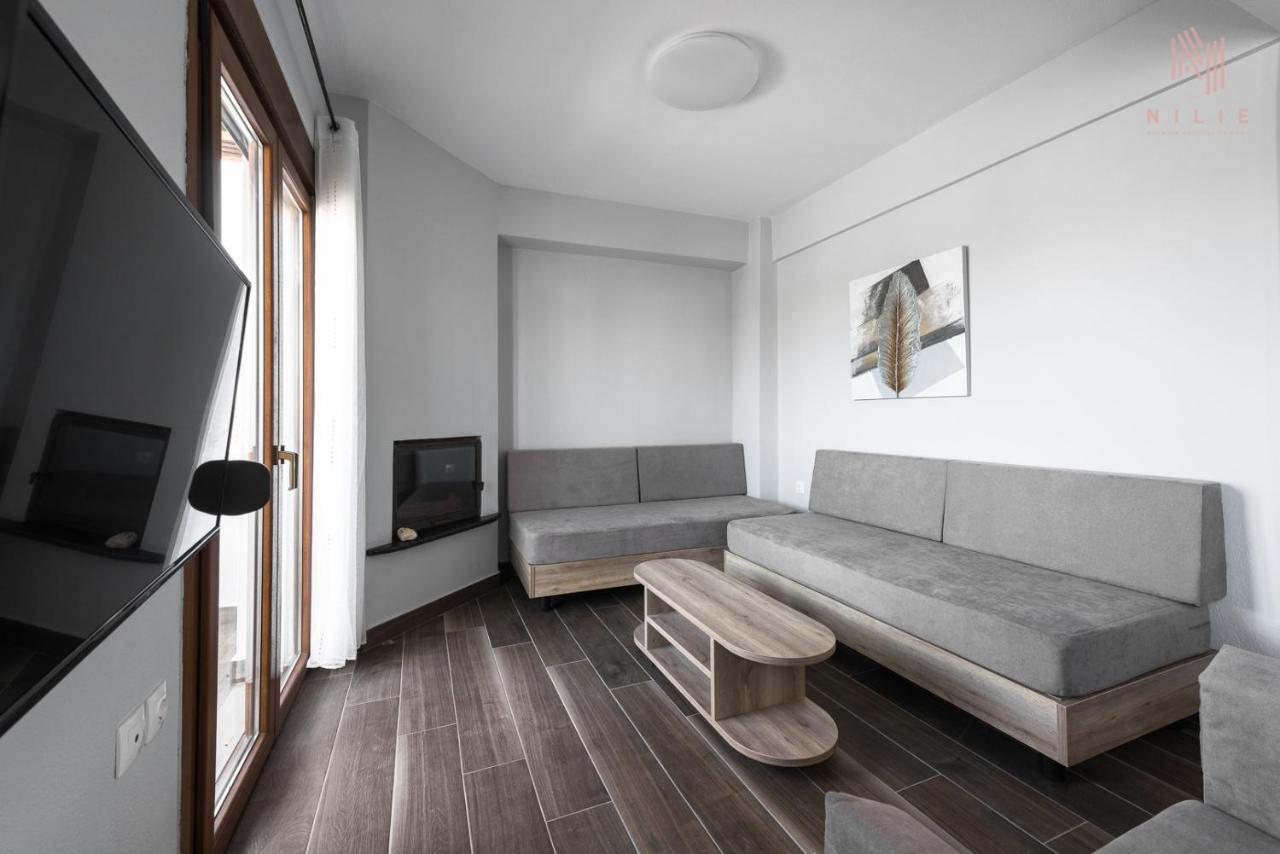 Ultima Summer Residence, Nilie Hospitality Mgmt Áfitosz Kültér fotó