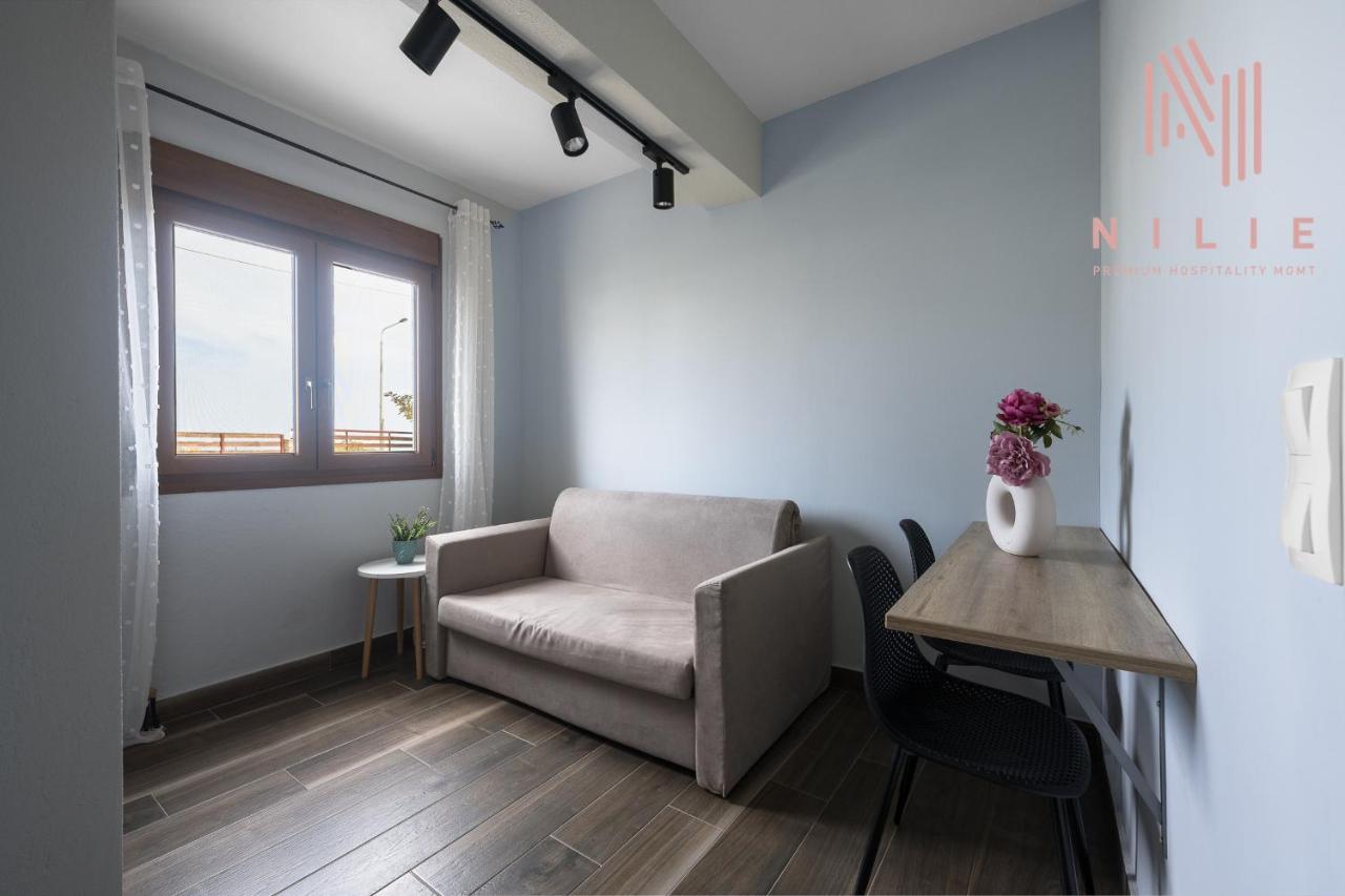 Ultima Summer Residence, Nilie Hospitality Mgmt Áfitosz Kültér fotó