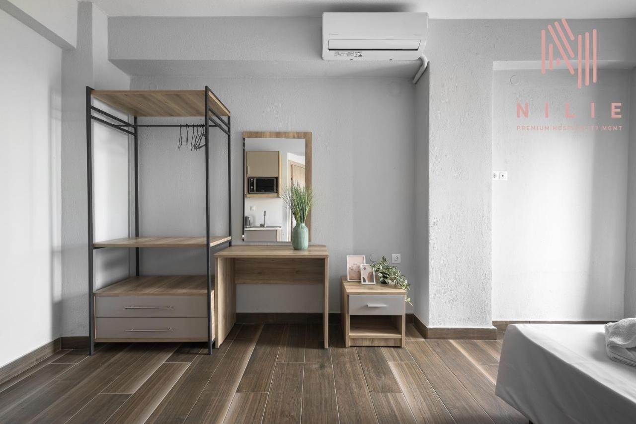 Ultima Summer Residence, Nilie Hospitality Mgmt Áfitosz Kültér fotó