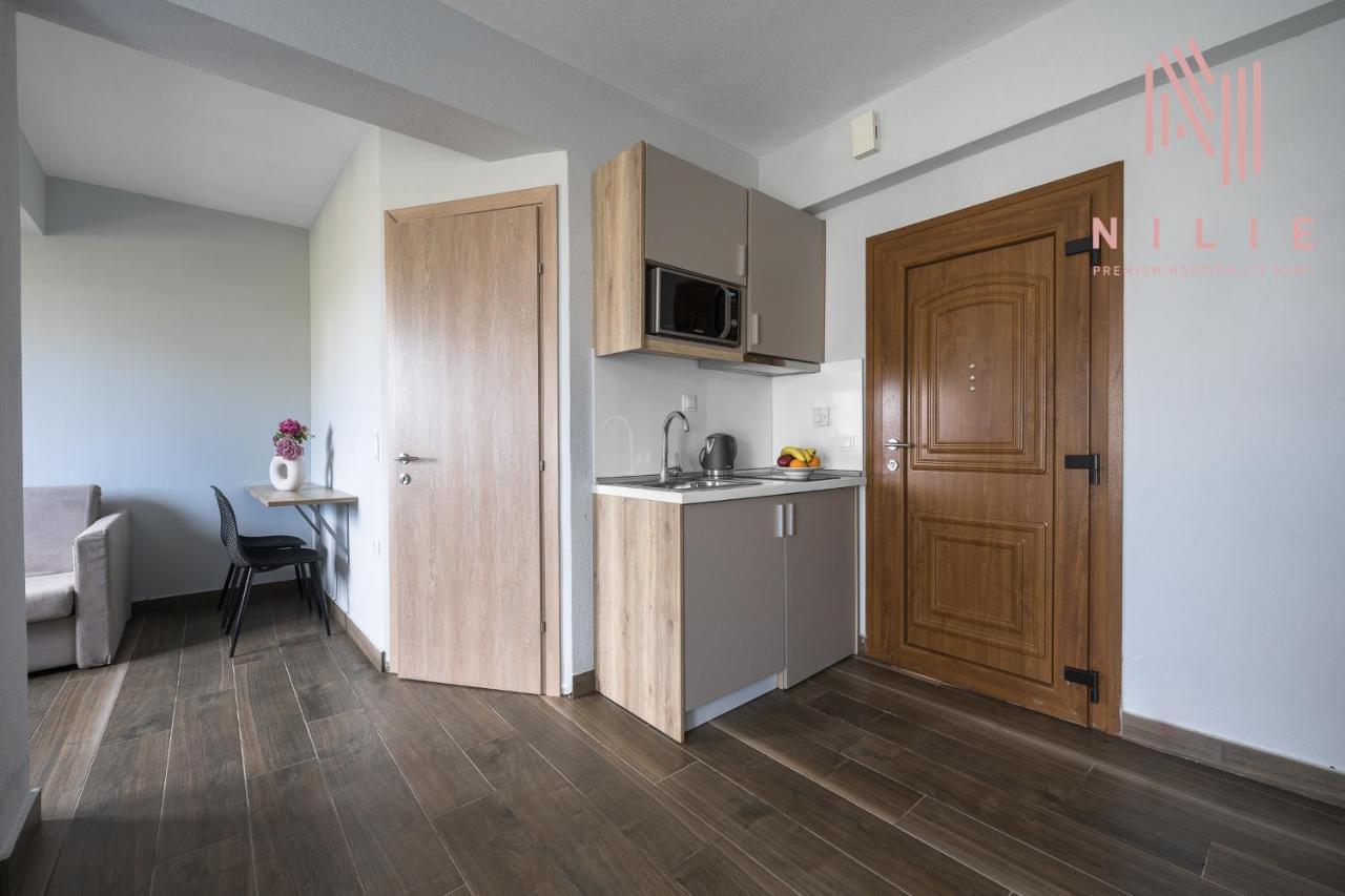 Ultima Summer Residence, Nilie Hospitality Mgmt Áfitosz Kültér fotó